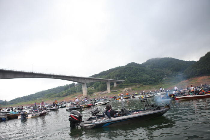 2012 머큐리컵 코리아 오픈토너먼트 출발 : c5a9b1e2baafc8af_img_5142.jpg